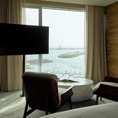 โรงแรมอาซอร์ ปอนตาเดลกาดา ภายนอก รูปภาพ A room at the hotel