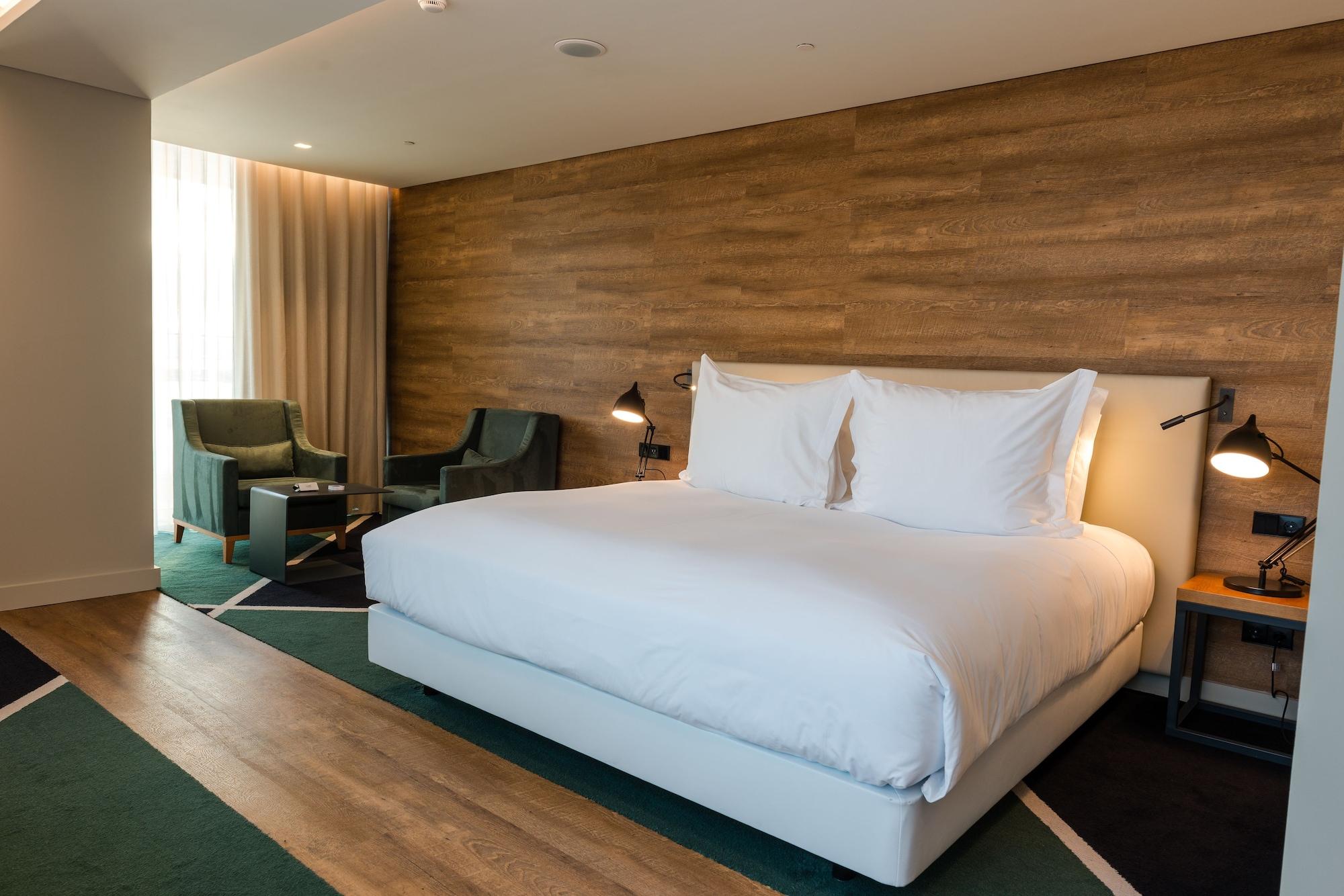 โรงแรมอาซอร์ ปอนตาเดลกาดา ภายนอก รูปภาพ A bedroom at the hotel