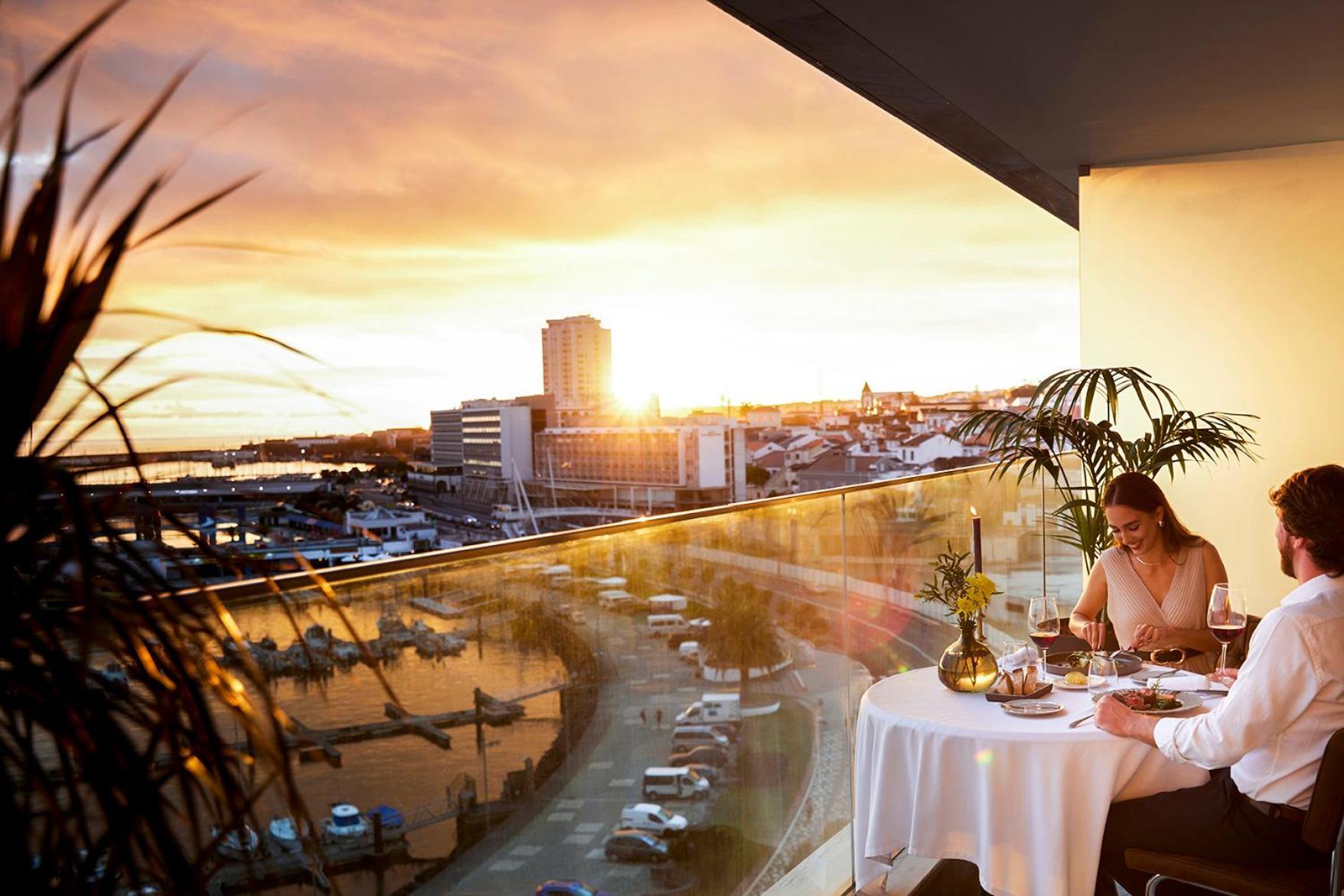 โรงแรมอาซอร์ ปอนตาเดลกาดา ภายนอก รูปภาพ View from the hotel