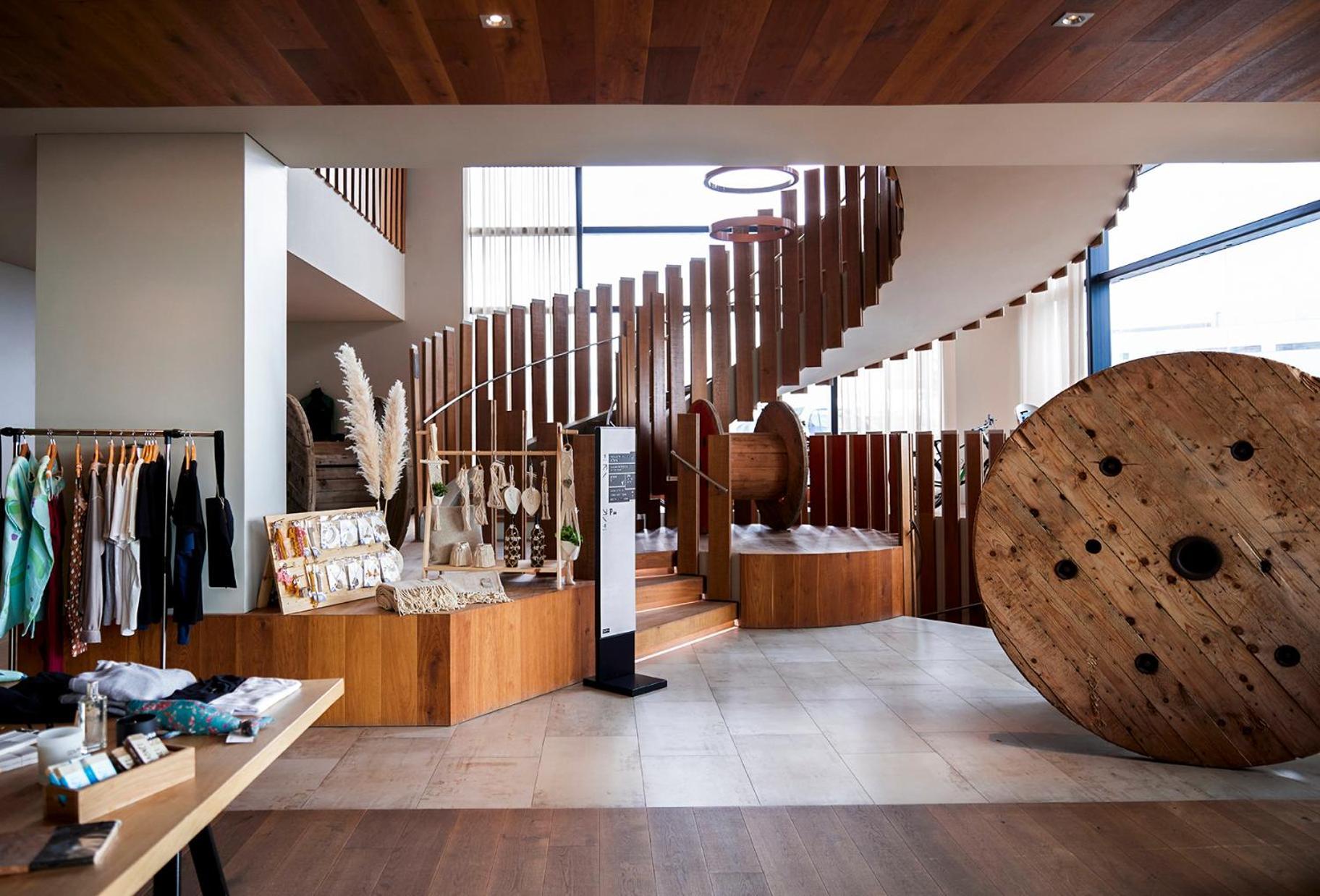 โรงแรมอาซอร์ ปอนตาเดลกาดา ภายนอก รูปภาพ The interior of the store